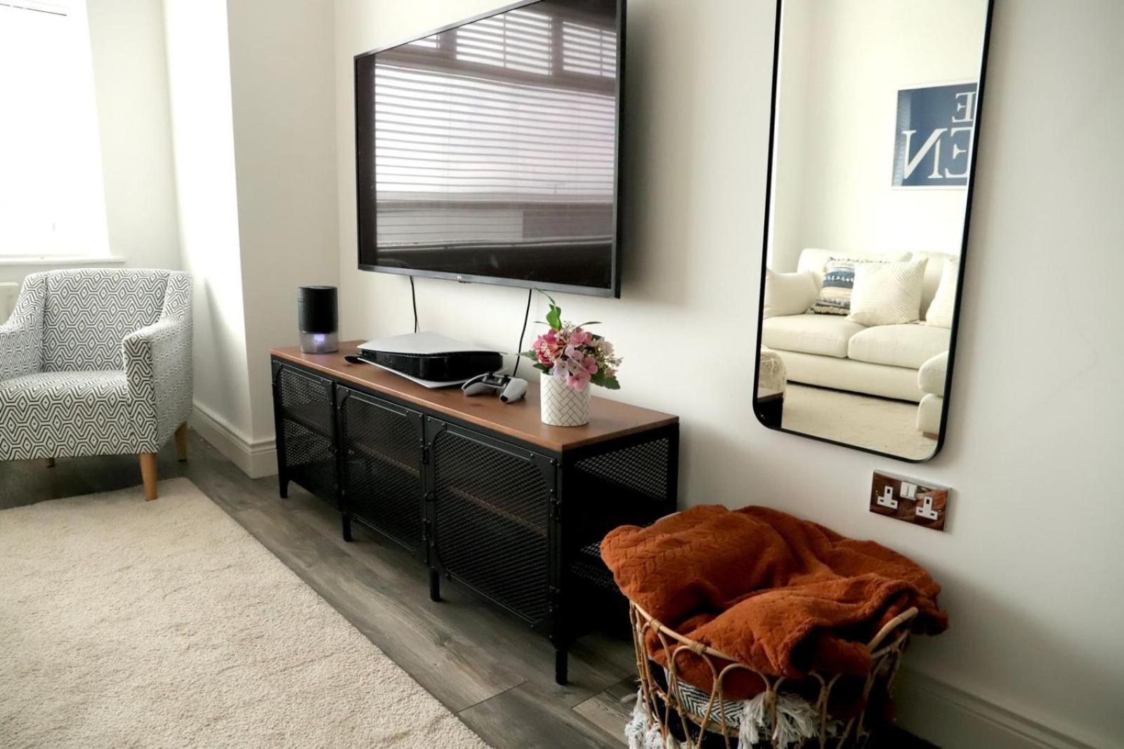 The Padora Apartment Portrush Buitenkant foto